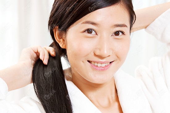 30岁的女性乳晕大是怎么回事
