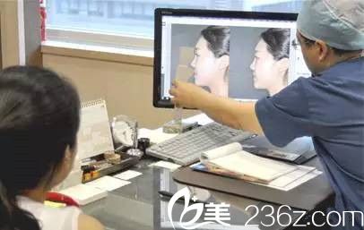 魏亨坤院长为患者面诊术后假想图