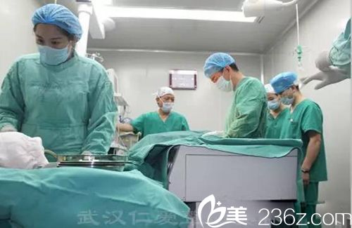 手术前医生准备