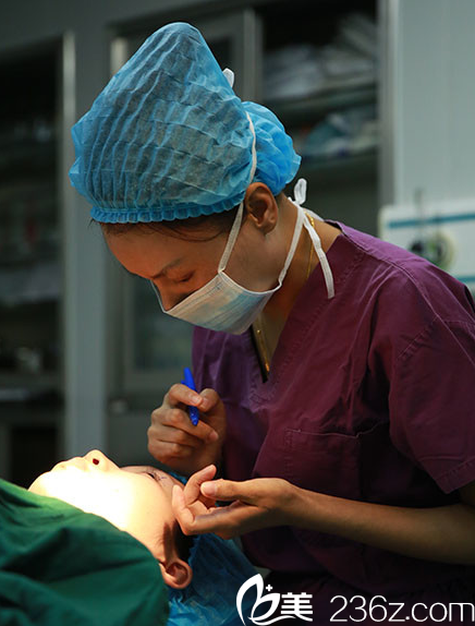 广州壹加壹项美莲主任双眼皮手术过程图 广州壹加壹项美莲主任双眼皮手术过程图