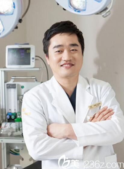 朴珉奭 韩国Parkview整形外科医院 朴珉奭 韩国Parkview整形外科医院