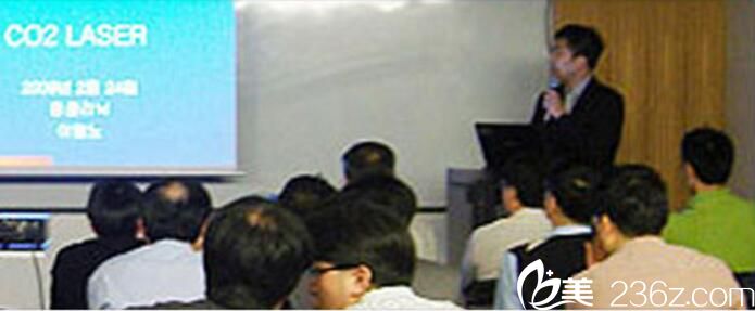 李孟鲁院长传播使用Sellas激光收缩毛孔及防止老化经验 李孟鲁院长传播使用Sellas激光收缩毛孔及防止老化经验