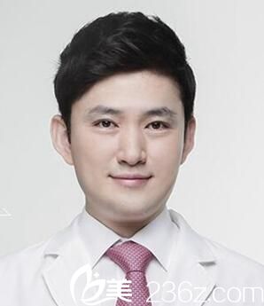 韩国iWell爱我整形外科医院朴范镇