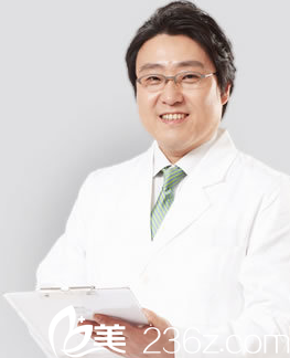 韩国TL整形医院任重赫医生