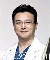 韩国Romian路美颜整形医院姜民虎