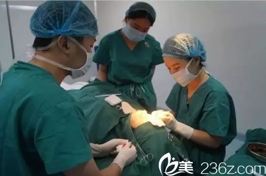 维美院长做双眼皮手术 维美院长做双眼皮手术