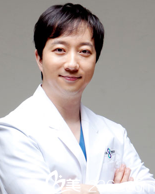 A特整形医院金院长 A特整形医院金院长