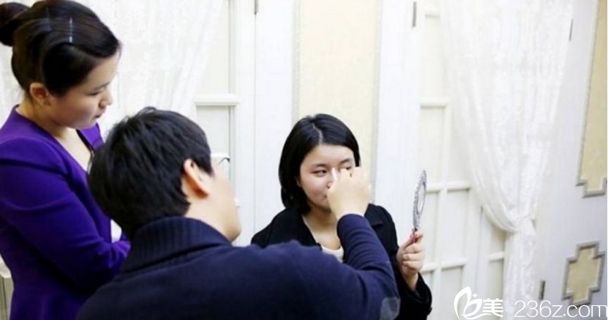 韩国清潭优整形外科金虎吉鼻子做的好不好? 韩国清潭优整形外科金虎吉鼻子做的好不好?