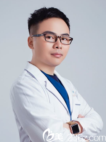 南宁韩成故事医疗整形美容医院李宁医生 南宁韩成故事医疗整形美容医院李宁医生