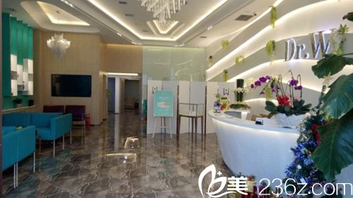 哈尔滨Dr.W王医生百万整形项目大放送，免费整形等你来，双眼皮只需888元