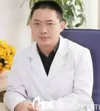 国内著名整形医生李东伟