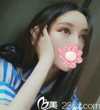 哪个角度都美美哒 哪个角度都美美哒