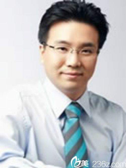 韩国丽德（LEAD）整形外科郑景仁院长