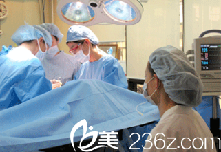 手术中