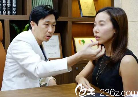 朴炯埈面诊求美者