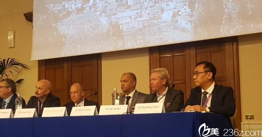 薛澈焕院长在意大利参加学会演讲 薛澈焕院长在意大利参加学会演讲