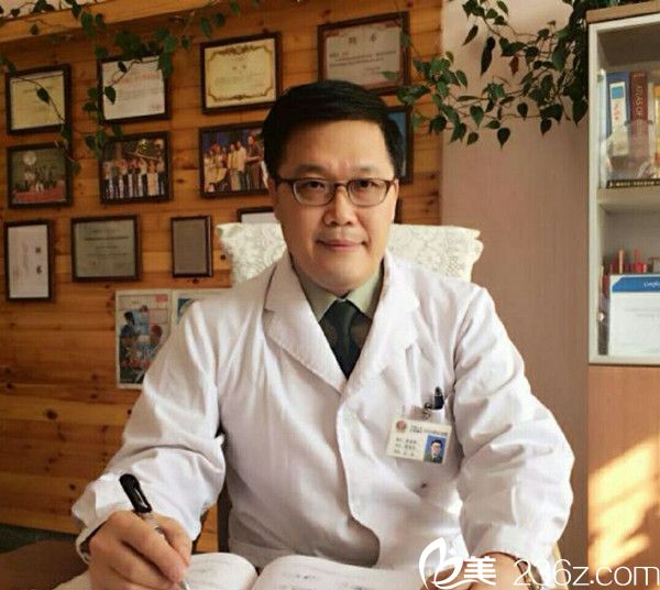 西宁韩亚医疗美容诊所主任医师周茂华