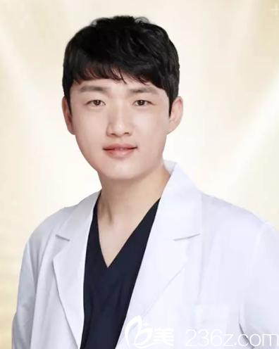 肇庆华美医学整形美容医院黄万宇医生