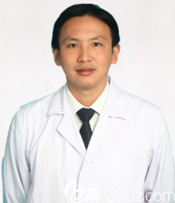 新疆伊丽莎白整形医院外聘鲁峰 新疆伊丽莎白整形医院外聘鲁峰