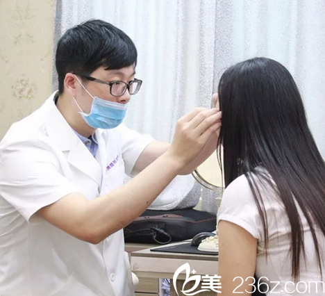 和揭阳华美张旭医生面诊中 和揭阳华美张旭医生面诊中