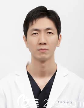 洪晟文院长 洪晟文院长