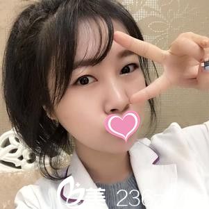 术后4天精致小脸初现