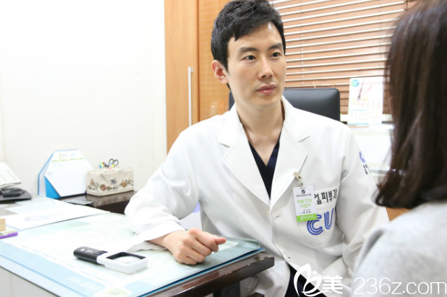 柳正浩院长面诊