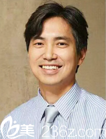 世贤整形外科医院 代表院长柳炫硕 世贤整形外科医院 代表院长柳炫硕