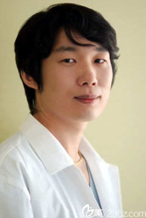 韩国金志薰整形外科院长金志薰 韩国金志薰整形外科院长金志薰