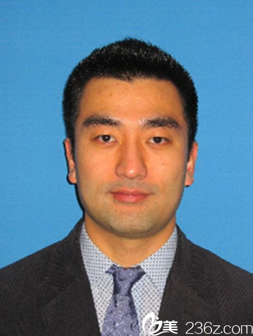 韩国金志薰整形外科医生崔龙锡 韩国金志薰整形外科医生崔龙锡