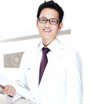 韩国欧诺拉整形医院院长李志英 韩国欧诺拉整形医院院长李志英