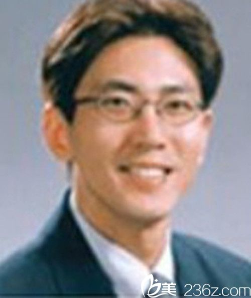 韩国兰玫整形皮肤医院整形外科医生申国弦