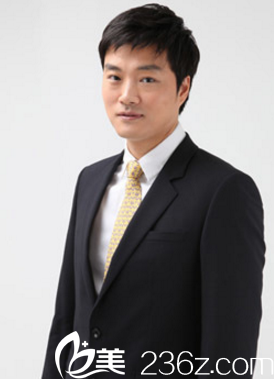 韩国时雨整形外科医院院长李时雨 韩国时雨整形外科医院院长李时雨