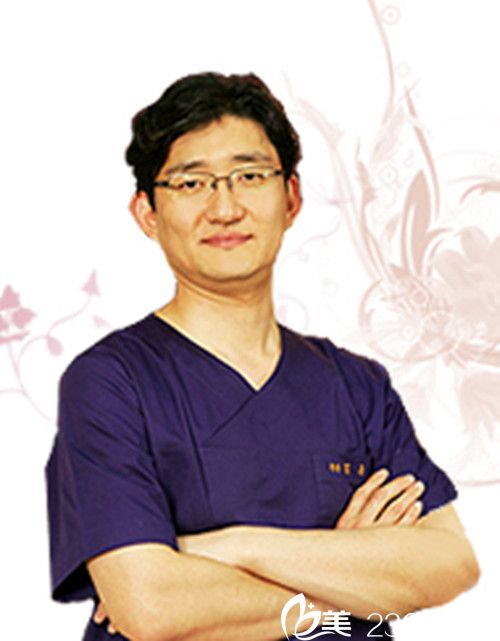 韩国玫瑰(ROSE)整形外科院长金钟烨 韩国玫瑰(ROSE)整形外科院长金钟烨