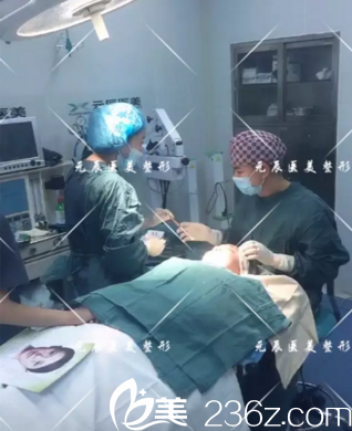 手术中 手术中