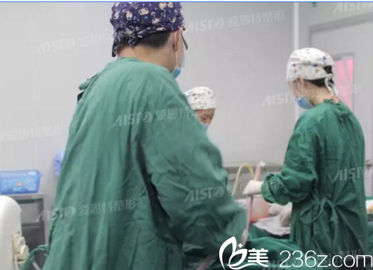 吸脂丰胸手术中