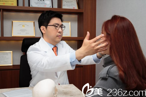 清潭瑞整形医院代表院长李奎㬚 清潭瑞整形医院代表院长李奎㬚