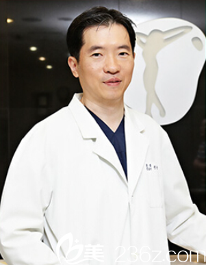 韩国夏娃EVE整形外科郑润载 韩国夏娃EVE整形外科郑润载