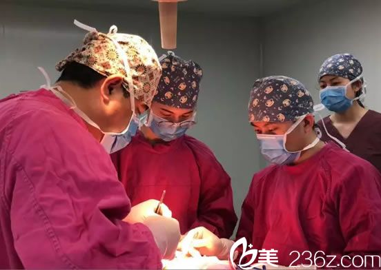 刘军医生膨体和肋软骨鼻修复手术