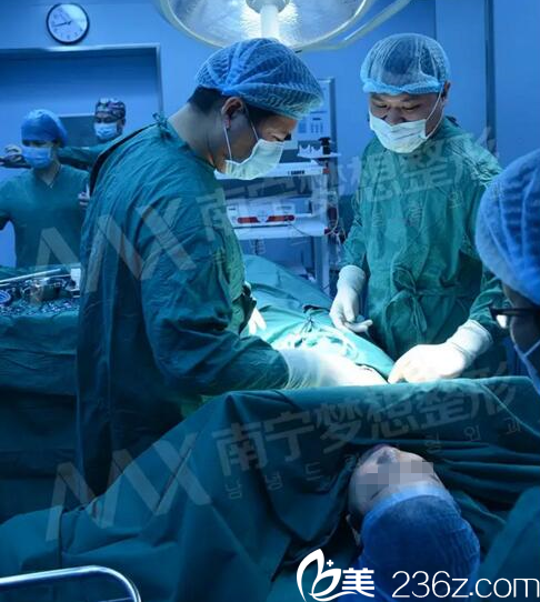 在南宁梦想做假体隆胸手术前麻醉 在南宁梦想做假体隆胸手术前麻醉