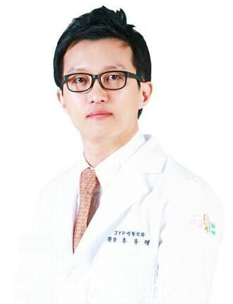 韩国JYP整形外科洪龙泽