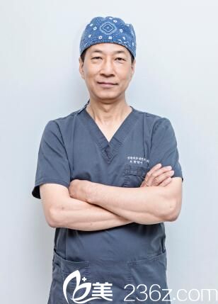 韩国纯真整形外科医院院长崔宰源