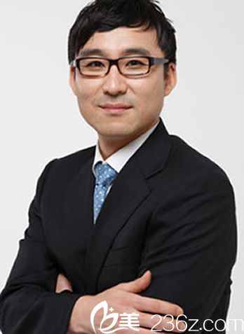 韩国channel整形外科医院院长韩忠熙 韩国channel整形外科医院院长韩忠熙