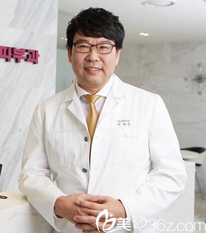 Reborn丽本整形医院院长朴宰铉 Reborn丽本整形医院院长朴宰铉