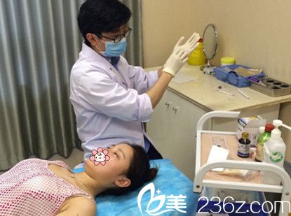 埋线法双眼皮手术过程中 埋线法双眼皮手术过程中