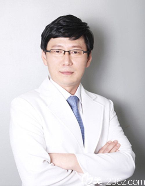韩国诺宝丝整形外科医院院长姜影锡