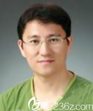 韩国美人整形外科医院院长朴元奎