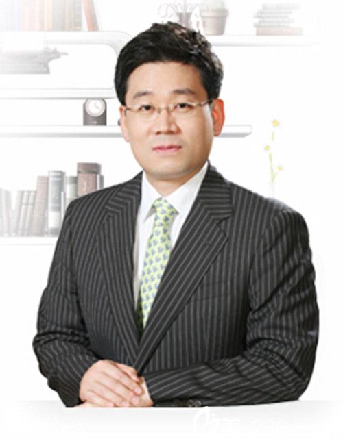 韩国狎鸥亭艾薇整形外科医院崔锡勋 韩国狎鸥亭艾薇整形外科医院崔锡勋