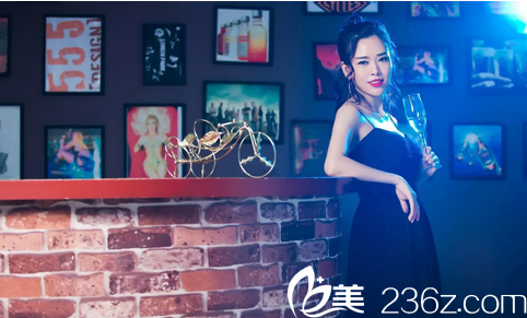 找深圳雅涵高山做完隆胸术后写真 找深圳雅涵高山做完隆胸术后写真