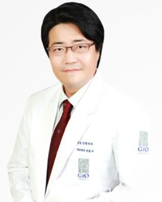 韩国GIO整形外科车知勳
